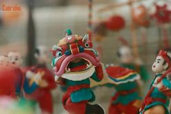 [GALLERY] Tò he níu chân du khách giữa chợ Trung thu phố cổ Hàng Mã
