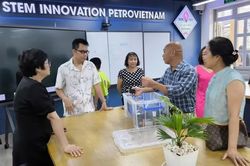 Khơi dậy đam mê từ phòng học STEM