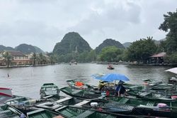 Ninh Bình tạm dừng nhiều tuyến tham quan do mưa lũ