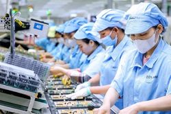 Bộ Nội vụ nói về đề xuất giảm thời giờ làm việc xuống 44 hoặc 40 giờ/tuần