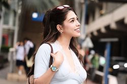 Á hậu Miss Cosmo 2025 Chelsea Fernandez gây sốt với bộ ảnh đậm chất Y2K
