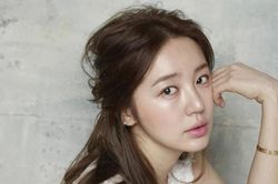 Yoon Eun Hye: 'Tôi đổ mồ hôi, khó thở khi ở đám đông'