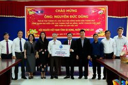Phát huy vai trò kết nối của Hội Người Việt Nam tỉnh Sê Kông (Lào)