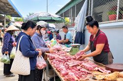 Chợ tự phát và bài toán sinh kế