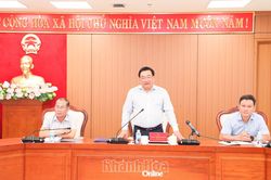 Phó Chủ tịch UBND tỉnh Trịnh Minh Hoàng làm việc với Tổng Công ty Điện lực miền Trung