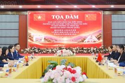 Phường Lào Cai và huyện Hà Khẩu (Trung Quốc) tổ chức tọa đàm
