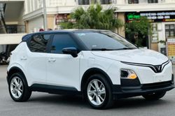 Thị trường xe Việt tháng 8: Mitsubishi Triton vượt Ford Ranger