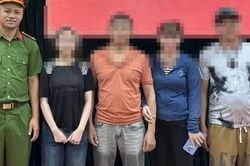 Giải cứu nữ sinh viên nghe theo nhóm đối tượng giả danh công an, tự giam mình trong nhà nghỉ