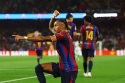Barca ghi 7 bàn, tạm bứt lên trước Real Madrid