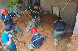 Khẩn trương khắc phục vụ sạt lở đất khiến 3 người tử vong tại xã Đà Bắc