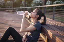 Muốn hai quả thận khỏe, làm ngay 5 việc 'nhỏ mà có võ' này mỗi ngày