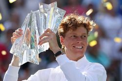 Cách tay vợt tennis số 1 thế giới cai điện thoại