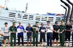 Cùng nhau đưa IUU đến cảng cá, chợ hải sản, hải đảo xa xôi