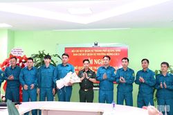 Quảng Ninh: Ban CHQS phường Móng Cái 3 thành lập Tiểu đội tự vệ Công ty TNHH Khoa học kỹ thuật Ngân Long