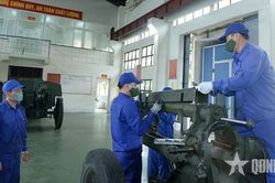 Mẫu mực trong bảo đảm kỹ thuật súng pháo, khí tài