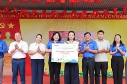 Mang hơi ấm đến với học sinh xứ Lạng