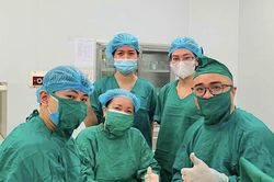 Kịp thời phẫu thuật, giữ lại bàn tay cho bé trai 34 tháng tuổi