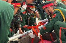 Trang trọng lễ an táng 17 liệt sĩ chung một ngôi mộ ở Đà Nẵng