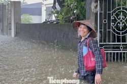 Nhiều khu vực ở Ninh Bình ngập sâu, nước sông Hoàng Long dâng cao trở lại