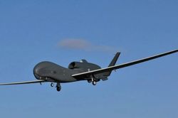 UAV RQ-4B Global Hawk 130 triệu USD của Nhật Bản rơi có công nghệ gì khủng?