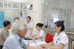 Còn nhiều thách thức về chính sách an sinh với người cao tuổi