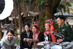'Chợ số' đưa nông sản vùng miền ra khỏi thị trường địa phương