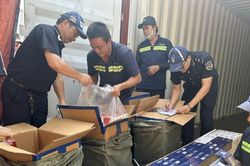 8 tháng đầu năm, lực lượng hải quan xử lý hơn 267.000 sản phẩm thuốc lá lậu