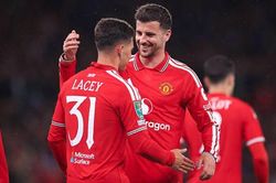 Dẫn trước 2 bàn, Man Utd vẫn thua ngược Brighton tại EFL Cup