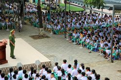 Học sinh phường Bàn Thạch hào hứng trải nghiệm kỹ năng phòng cháy, chữa cháy