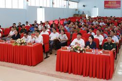 Gặp mặt, biểu dương người có uy tín