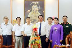 Tôn trọng quyền tự do tín ngưỡng, tôn giáo của người dân