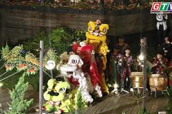 Phố núi rộn ràng không khí Trung thu