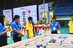 Từ phòng Robotics đến đấu trường thế giới