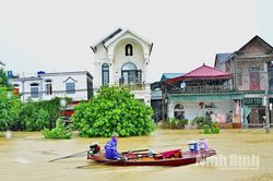 Lũ trên sông Hoàng Long dâng trở lại, nâng mức cảnh báo rủi ro thiên tai lên Cấp 3