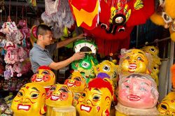 Đa dạng hàng hóa dịp Tết Trung thu