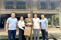 Người trẻ làm trưởng thôn