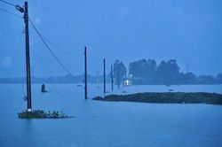 Ninh Bình: Sông Hoàng Long đạt đỉnh lũ, nước sông Đáy tiếp tục dâng cao