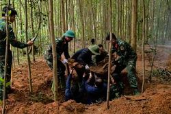 Quảng Trị: Tìm thấy, cất bốc thêm một hài cốt liệt sĩ tại bản Bãi Dinh