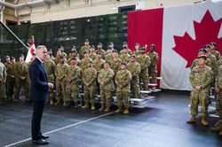 Canada xin gia nhập lực lượng quân sự do Anh dẫn đầu