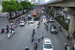 Hà Nội rào chắn đường Nguyễn Trãi thi công Vành đai 2,5