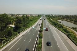 Quy định mới về tốc độ và khoảng cách an toàn trên đường bộ