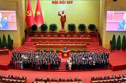 Xây dựng tốt mối quan hệ biện chứng tập trung và dân chủ