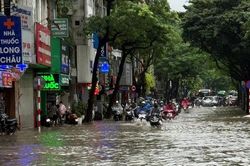 Duy trì ứng trực, bảo đảm vận hành đồng bộ các công trình chống úng ngập