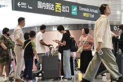 Mỗi tháng chi 22 triệu đồng để đi học bằng... máy bay, nam sinh viên vẫn tiết kiệm hơn một nửa so với thuê nhà
