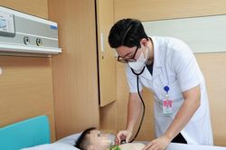 Liên tiếp trẻ nhập viện vì nuốt dị vật khi chơi