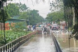 Xã Hưng Đạo: Tạm dừng di chuyển qua cầu Đại Thành, Tân Phú do nước sông dâng cao