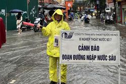 Thâu đêm ứng trực, nỗ lực tiêu thoát nước