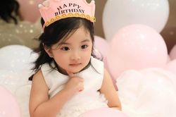 Lisa - con gái út nhà Khánh Thi được ví là công chúa đời thực