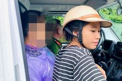 Chuyến xe công vụ đặc biệt vượt sạt lở đưa người bệnh cấp cứu