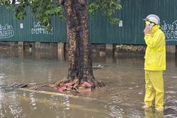 Hà Nội hứng đợt mưa rất lớn thứ 2 trong ngày